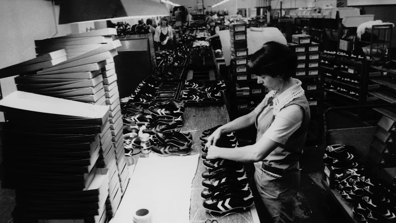 hummel Produktion Frau