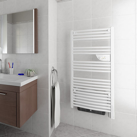El radiador toallero, el accesorio de baño que se ha vuelto tendencia -  Varada
