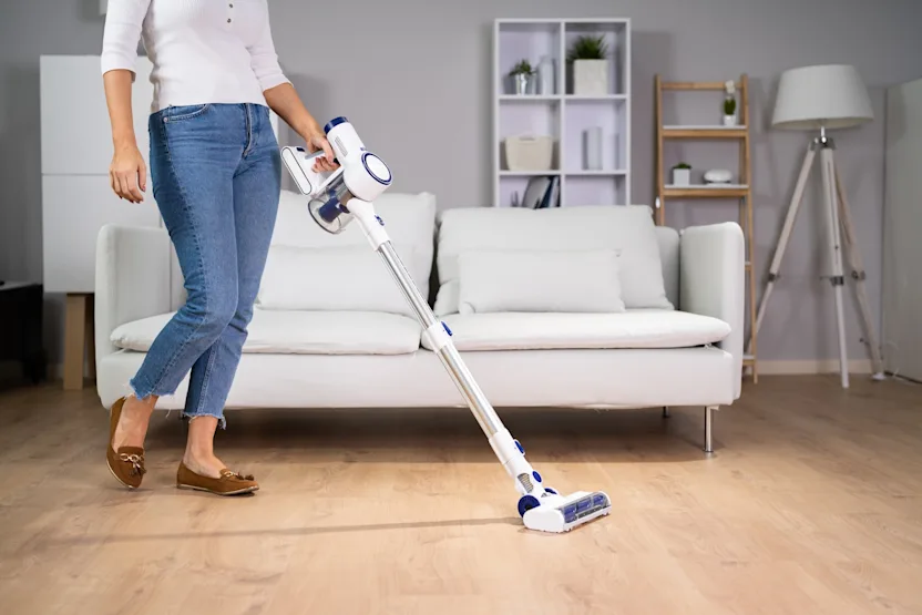 Comment choisir un aspirateur balai ?