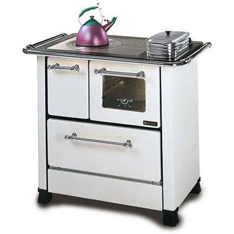 La cucina a legna classica