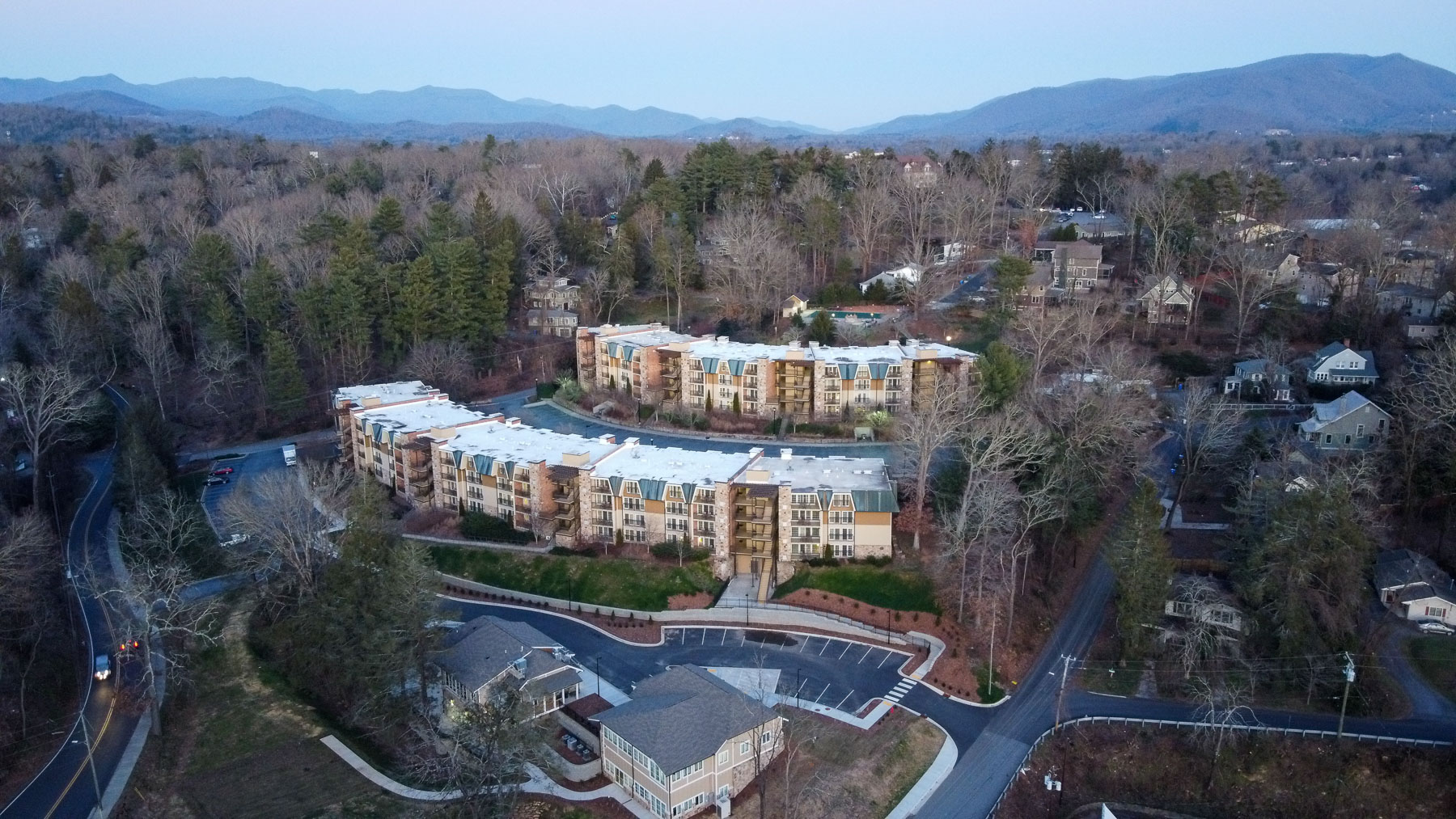 Photo Gallery All Suite Hotel Near Biltmore The Residences At Biltmore   Rab Aerial Mountain Backdrop 