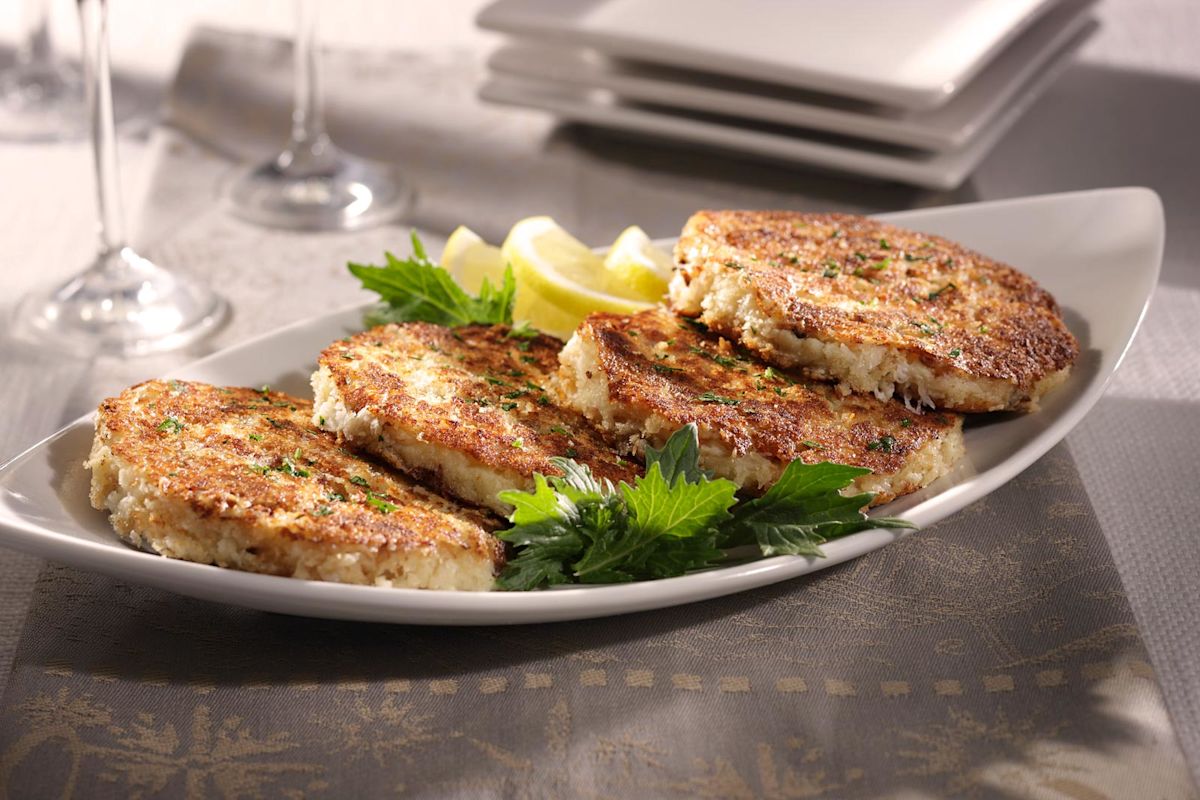 Crab Cakes with Lemon Aioli – Featured Image