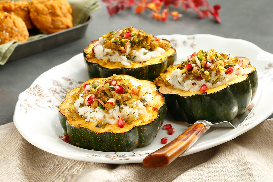 Potato-Quinoa Stuffed Acorn Squash – Featured Image