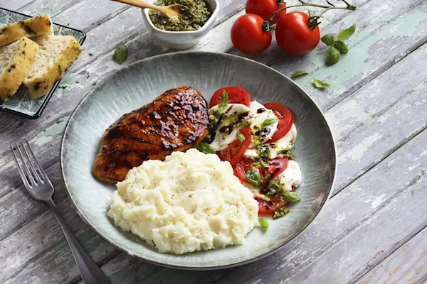 Idahoan® Chicken Broth Mashed Potatoes with Grilled Balsamic Chicken and Caprese Salad