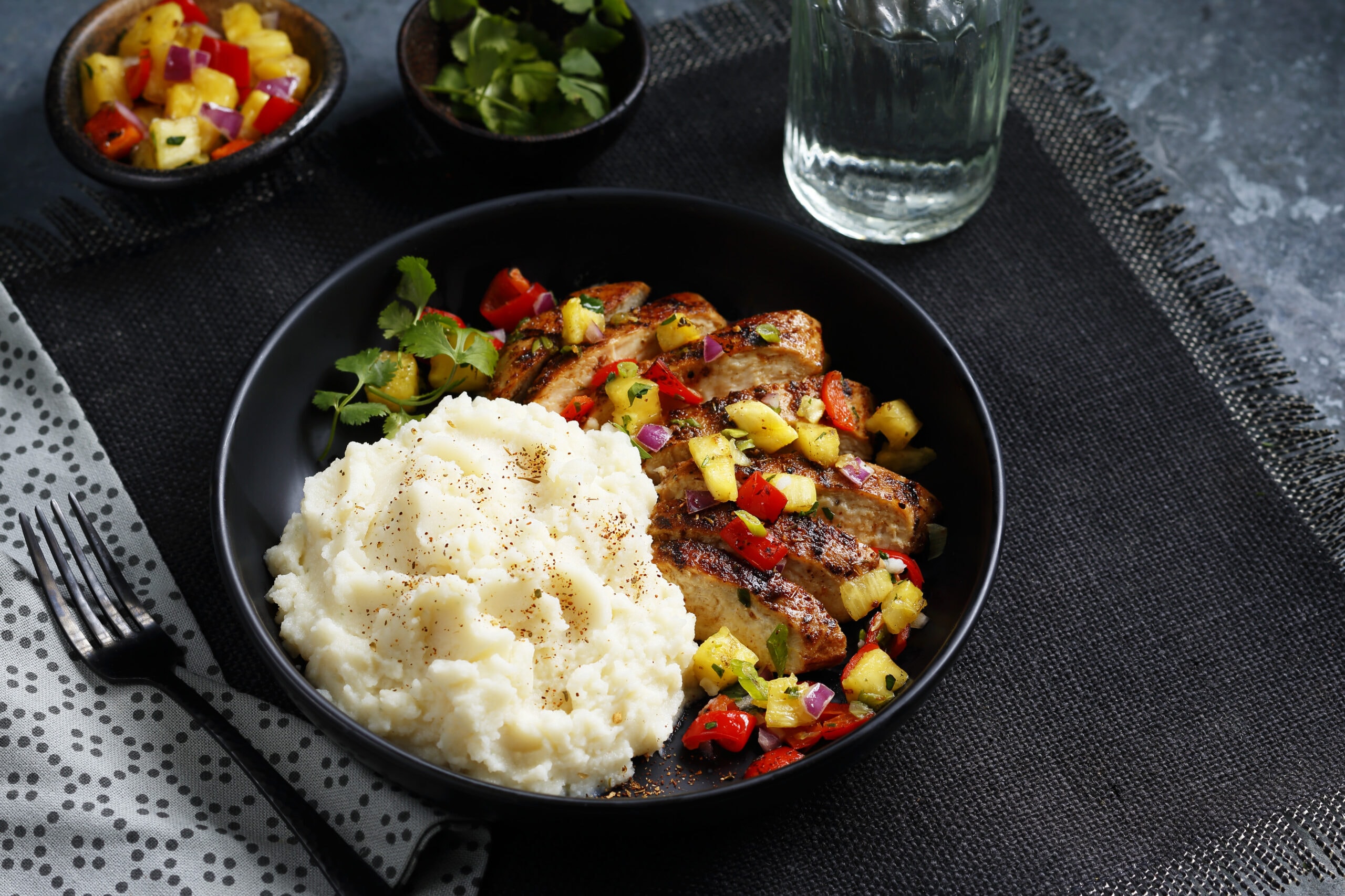 Idahoan® Chicken Broth Mashed Potatoes with Blackened Grilled Chicken and Roasted Pineapple Salsa