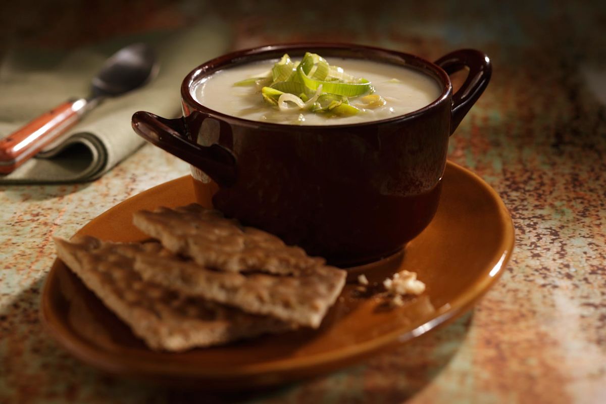 Roasted Garlic Potato Leek Soup – Featured Image