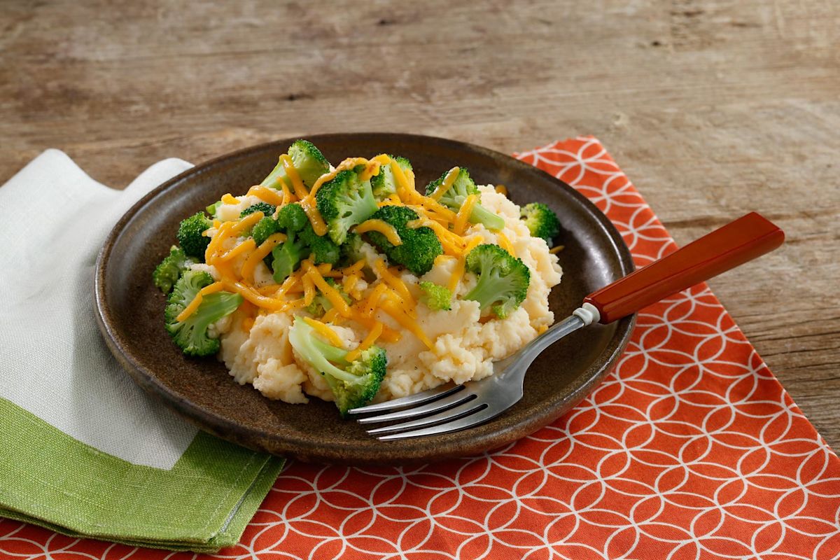 Mashed Potatoes with Broccoli and Cheese – Featured Image