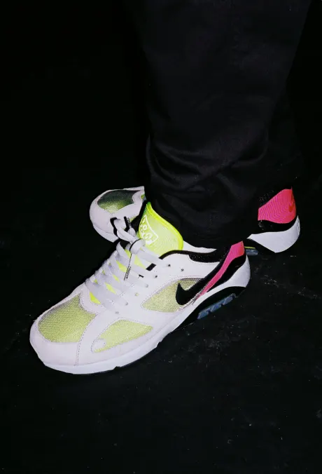 Helecho Renunciar Hábil Nike Air Max 180 'Hyper Pink' 