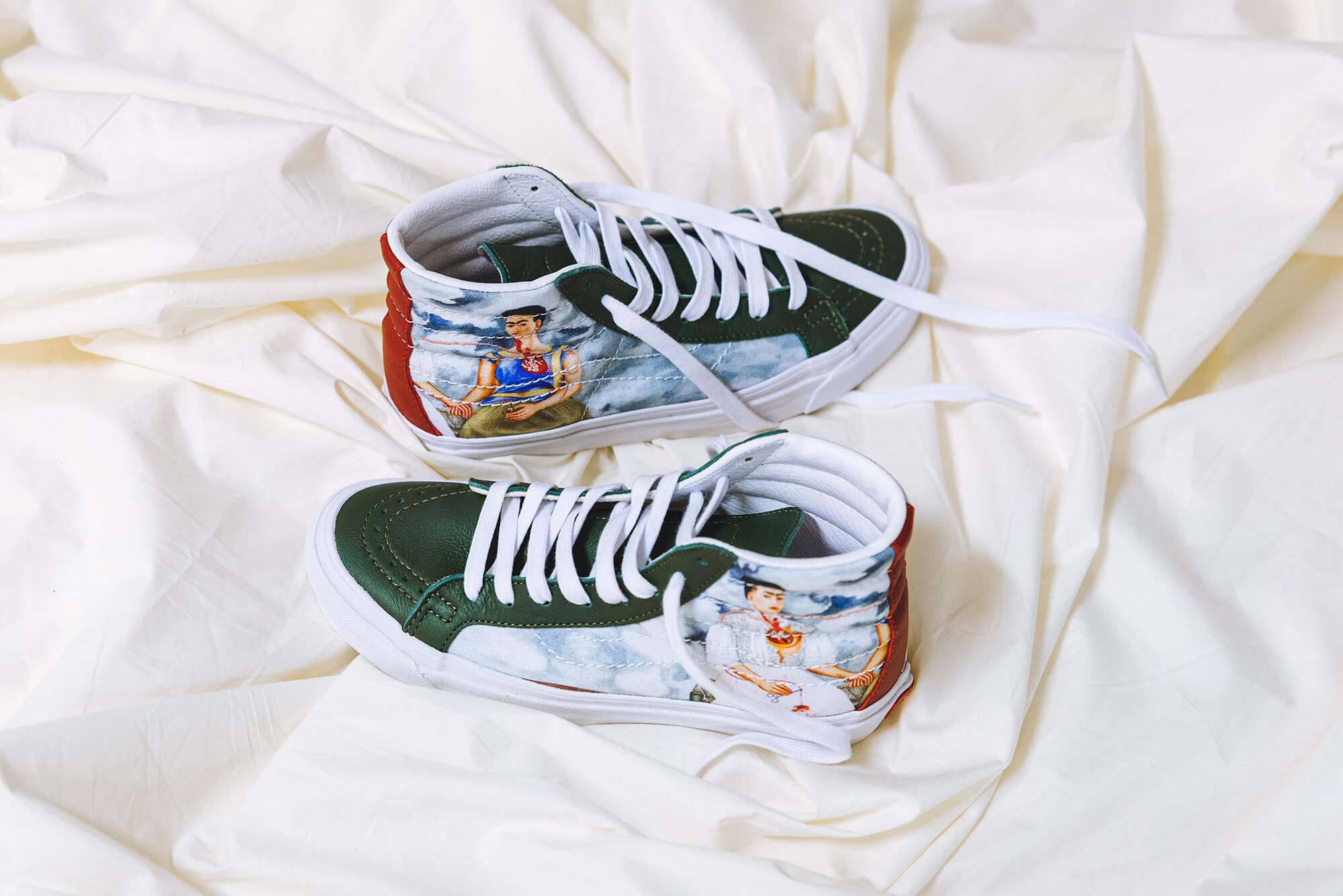 Frida kahlo hot sale vans shoes