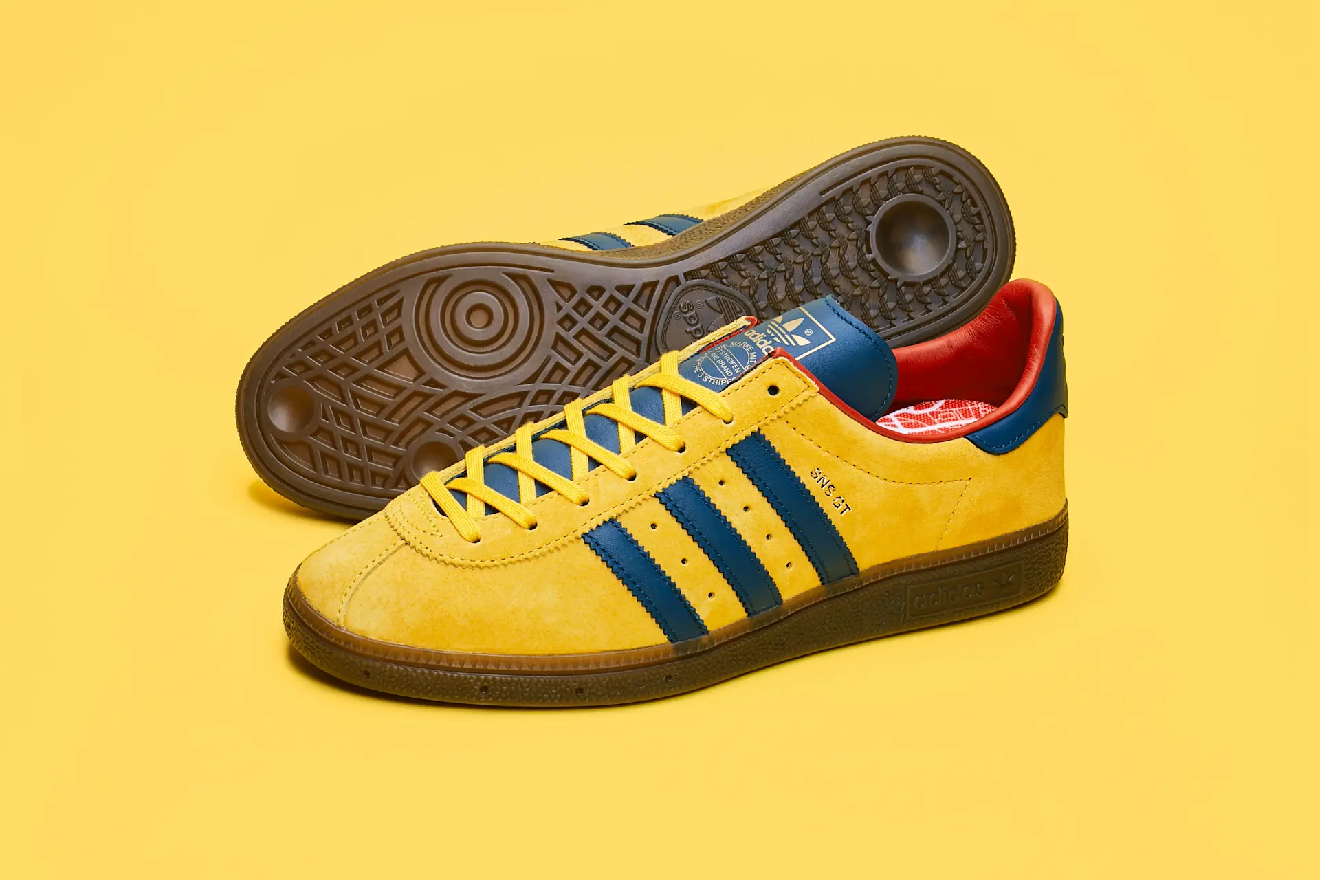 Sneakers & Apparel at Sneakersnstuff (SNS) | Sneakersnstuff.com 