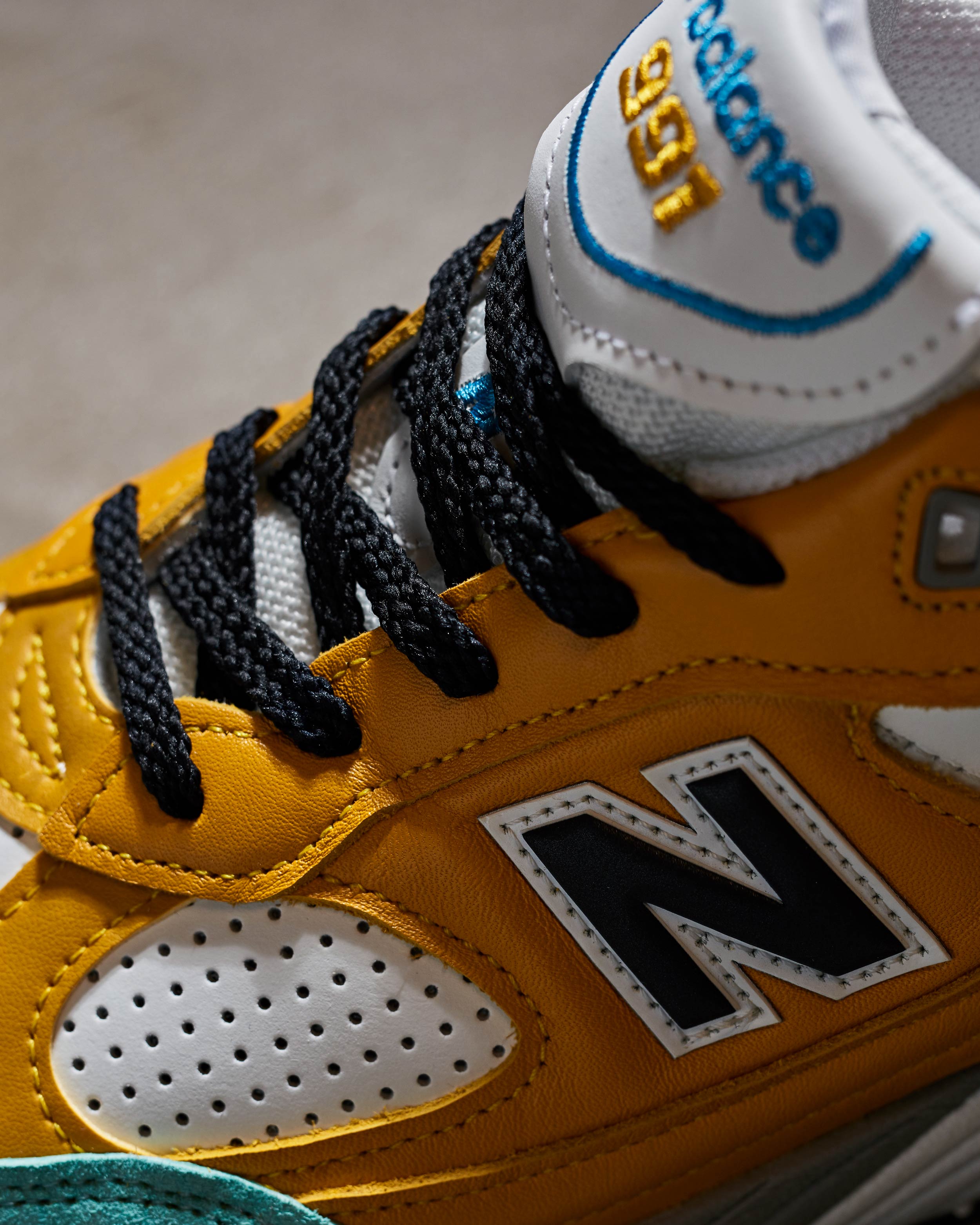 Sneakers & Apparel at Sneakersnstuff (SNS) | Sneakersnstuff