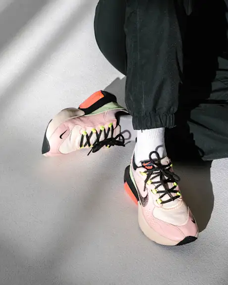 Nike Sportswear Pays Homage To The Original Nike Running Shoe For Women With The Reintroduction Of The New Air Max Verona 1999年創業のスニーカー とストリートウェアのオンラインショップ Nike Sportswear Pays Homage To The Original Nike Running Shoe For Women With The Reintroduction Of The New Air Max Verona 1999年創業のスニーカー とストリートウェアのオンラインショップ