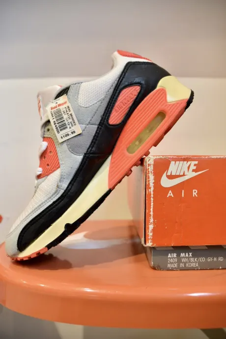Nike Air Max III and the mystery behind the “Infrared” with @lemon_diesel