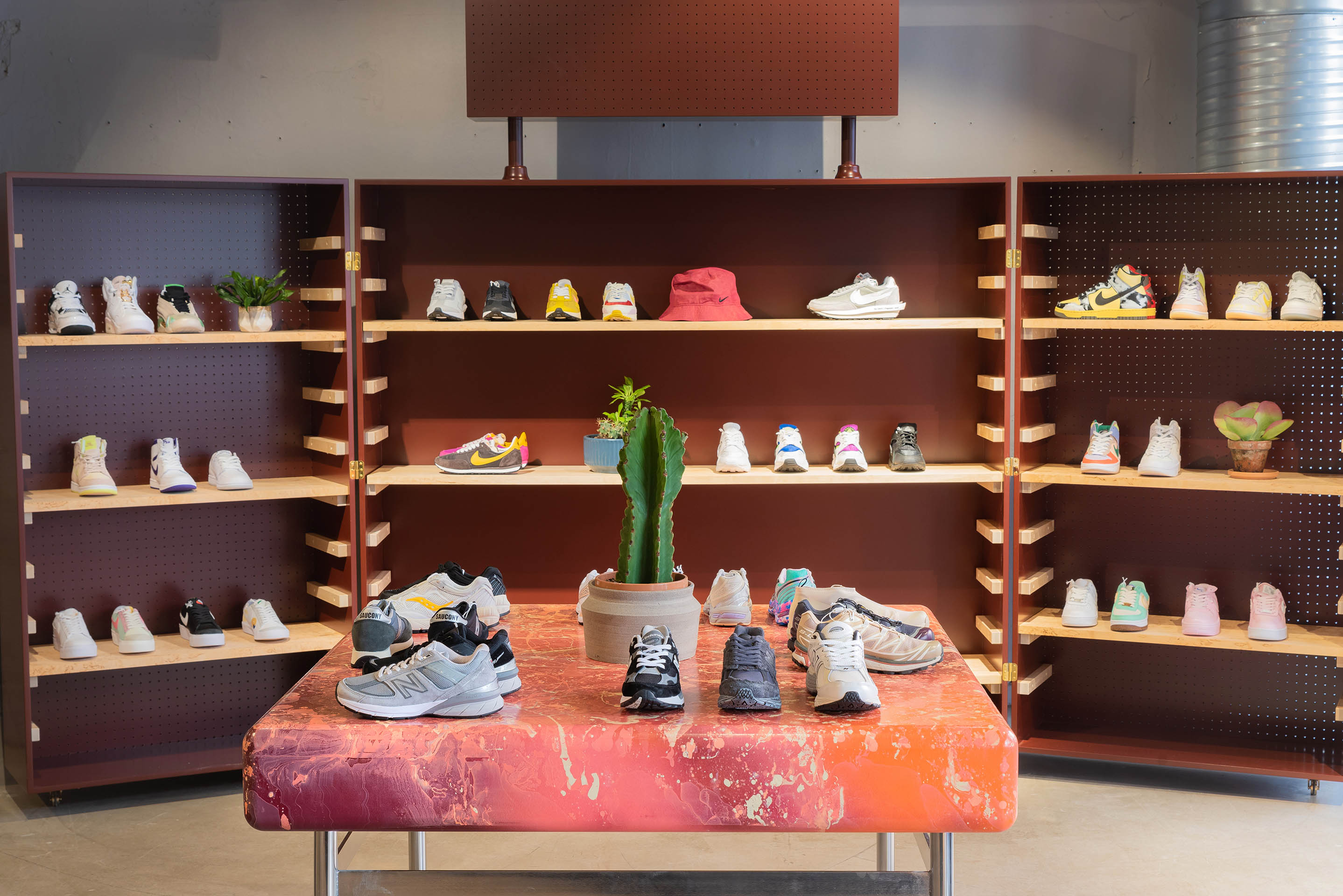 Sneakersnstuff store 2024