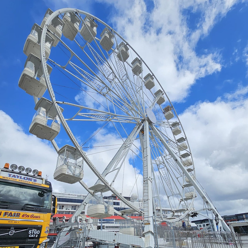 Parísarhjól í Reykjavík | Taylors Tivoli Iceland