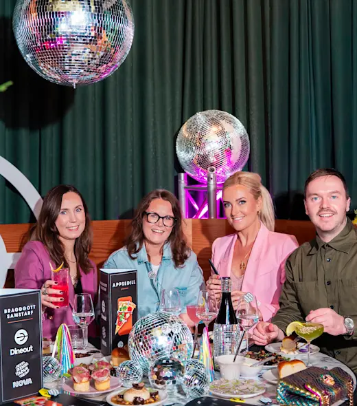 Nova Klúbburinn hf.: Nova og Dineout sameina krafta sína