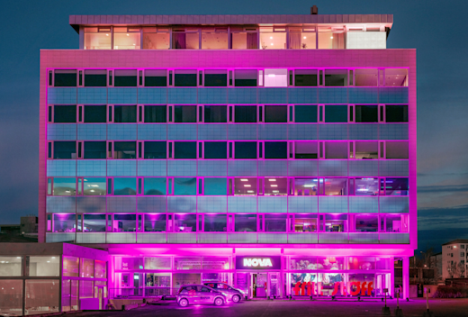 Nova klúbburinn hf: Nova hf. og Sýn hf. undirrita samninga um Sendafélag