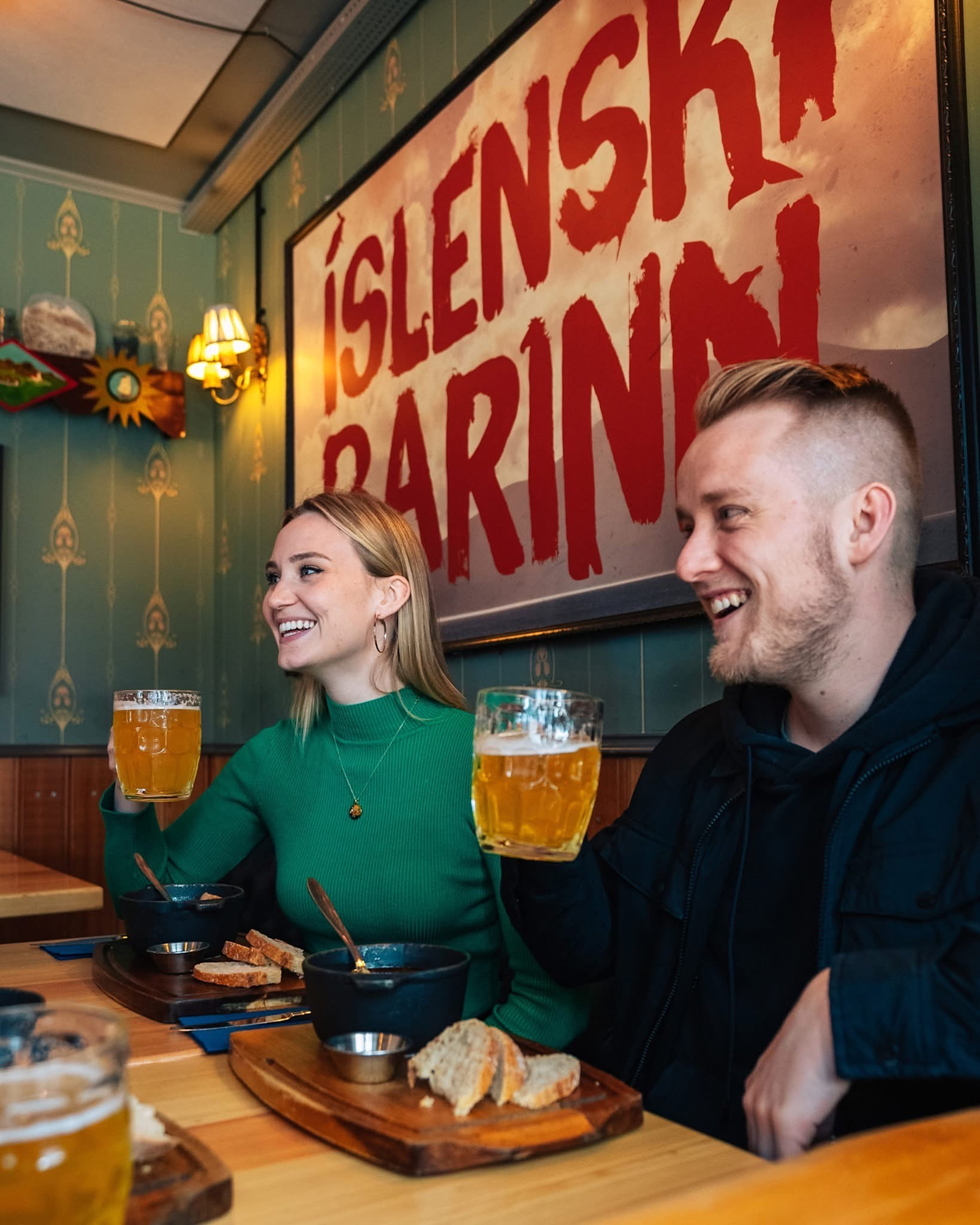 Íslenski Barinn