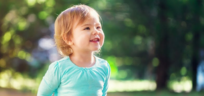 Mãe e bebê brincando