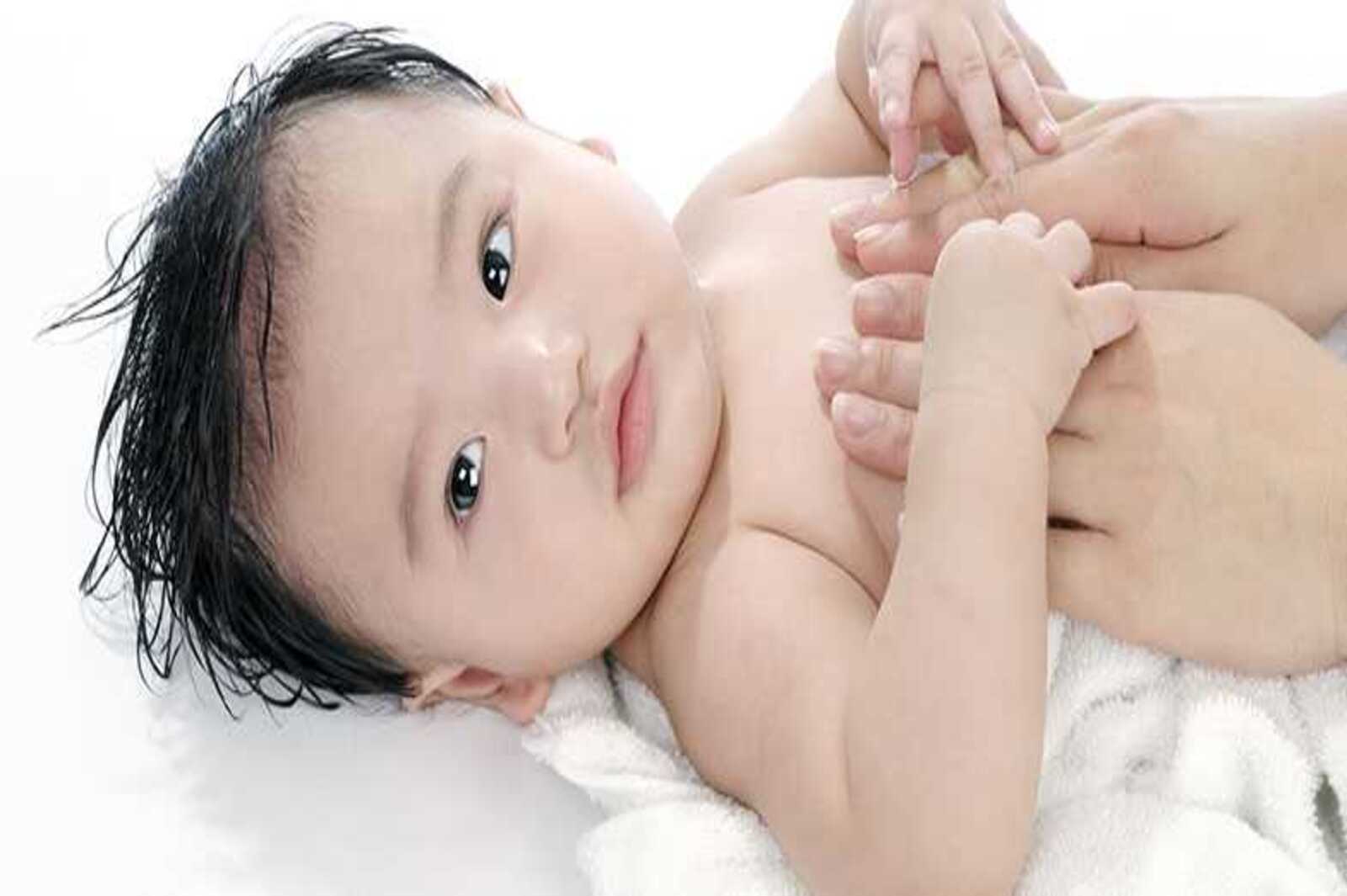 panduan_memijat_bayi_usia_6_bulan_ke_atas-id-id