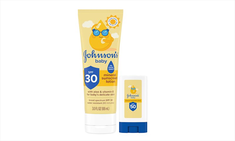 Sun protection card, featuring JOHNSON’S® Baby Mineral Sunscreen Lotion and stick