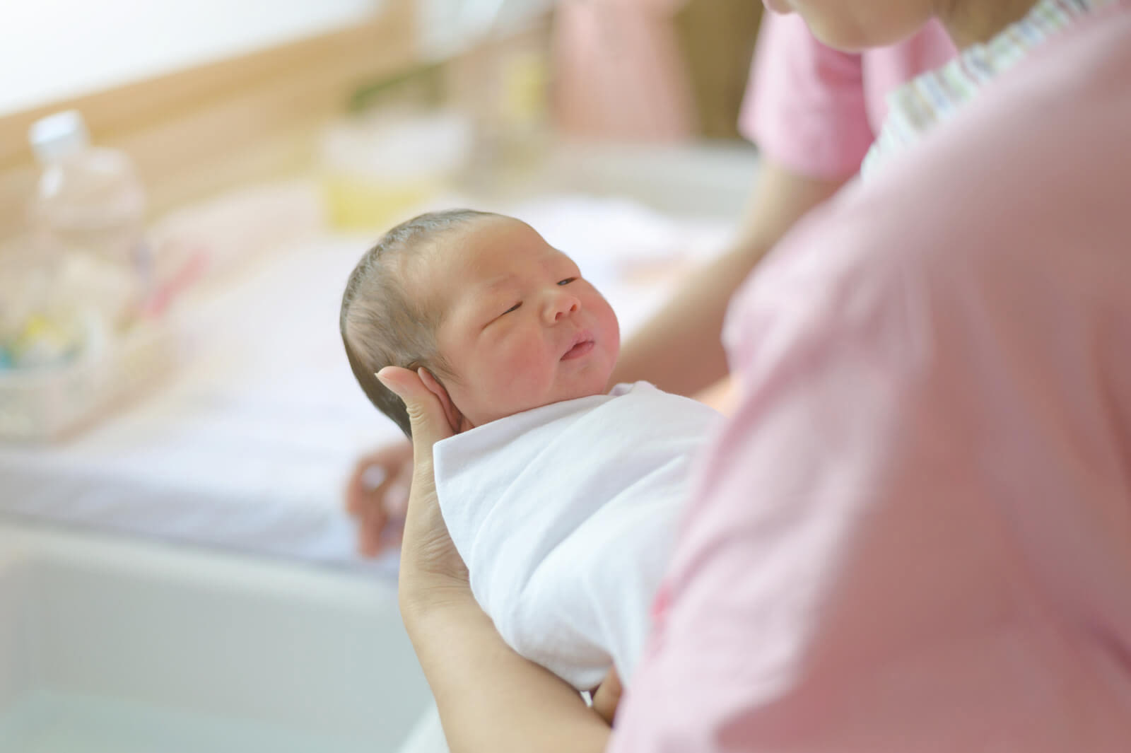 perawatan-bayi-prematur-di-rumah-yang-harus-diperhatikan-para-ibu_0-id-id