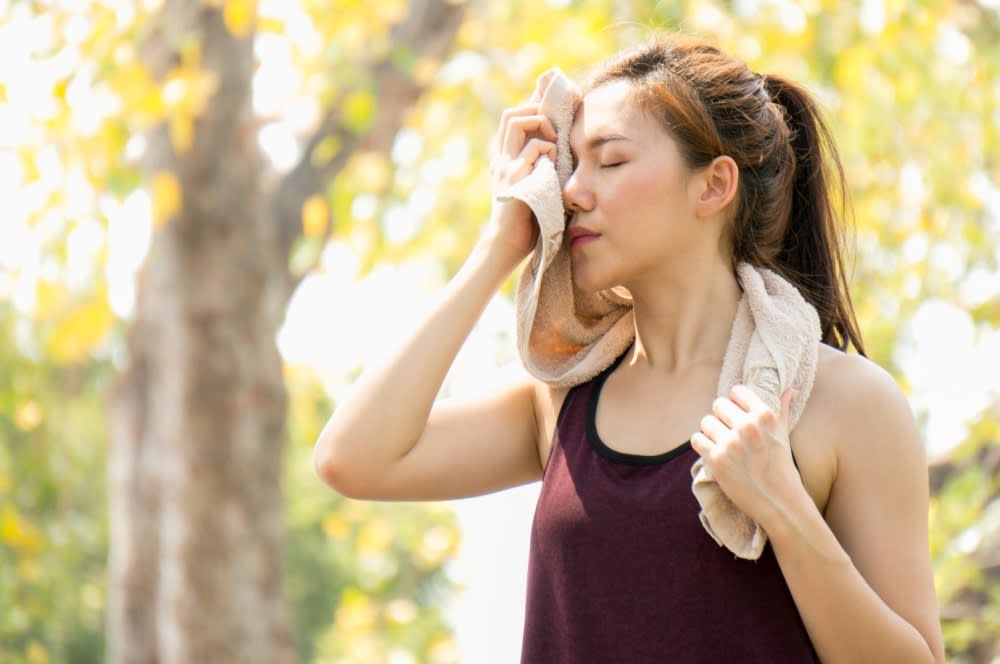 Sweaty Scalp Issues & Their Solution