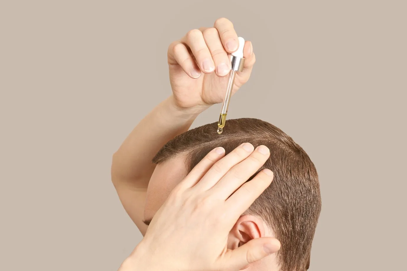 Oily scalp and how it effects dandruff