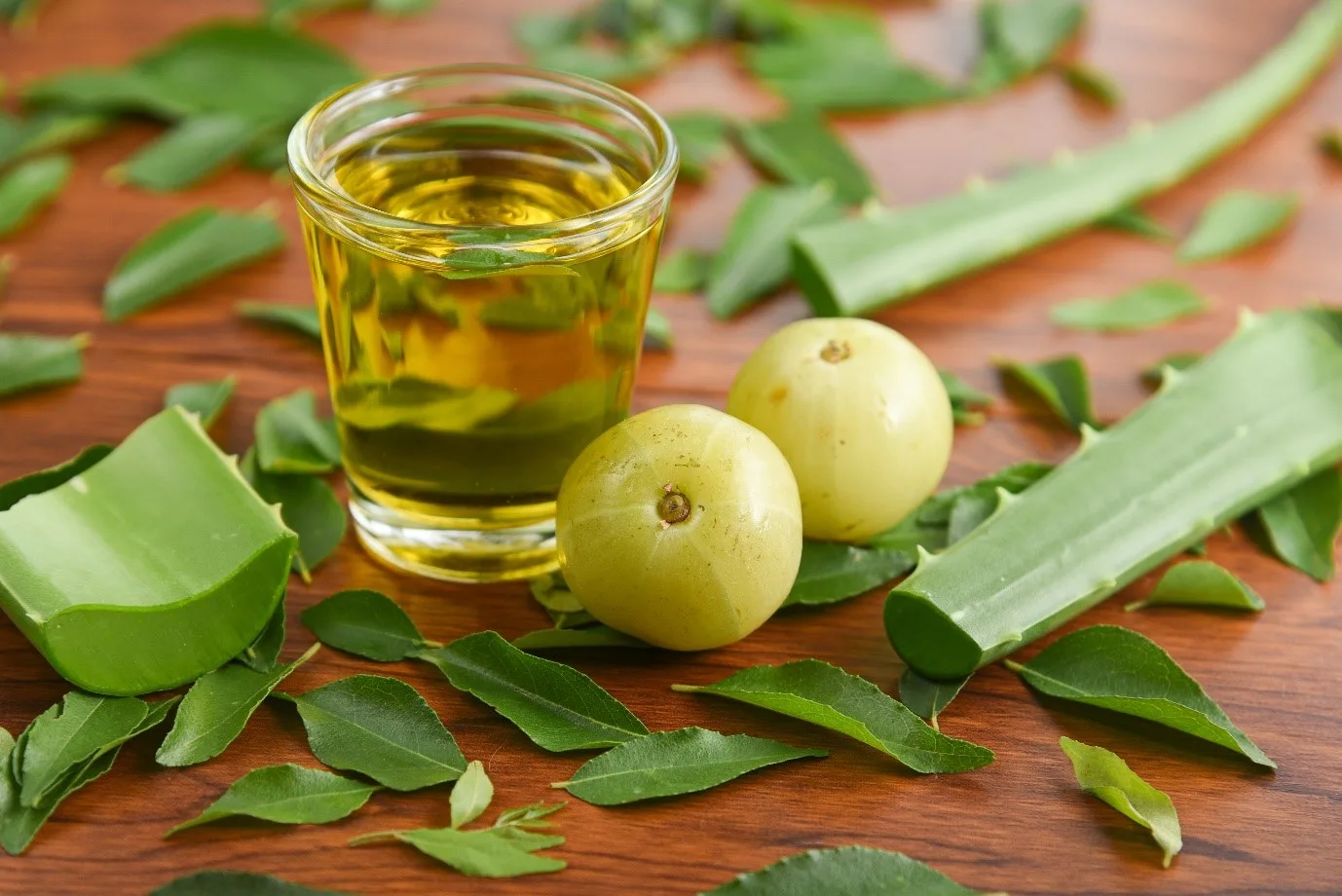 Natural ingredients for dandruff