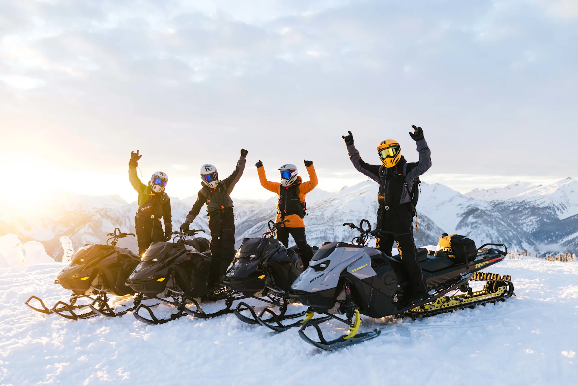 New outfitter gallery image from Great Canadian Tours for adventure: 4DGoLeaH3OHUnbbBiPkzET