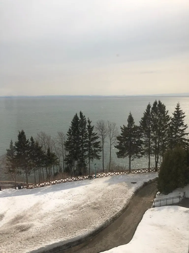 Ontario Québec Snowmobile Tours
