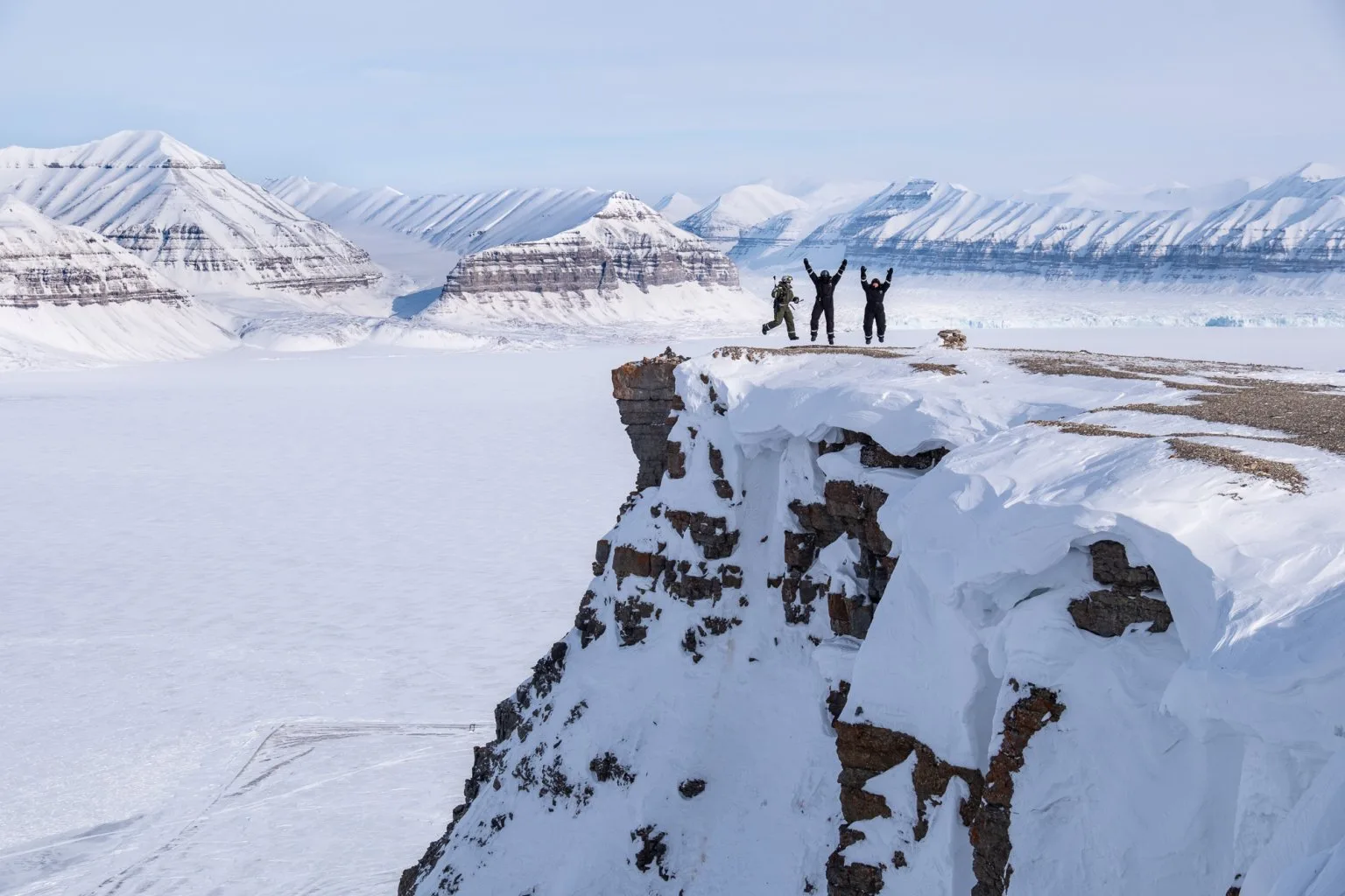 three-people-glacier-mountains-tempelfjorden-1536x1024