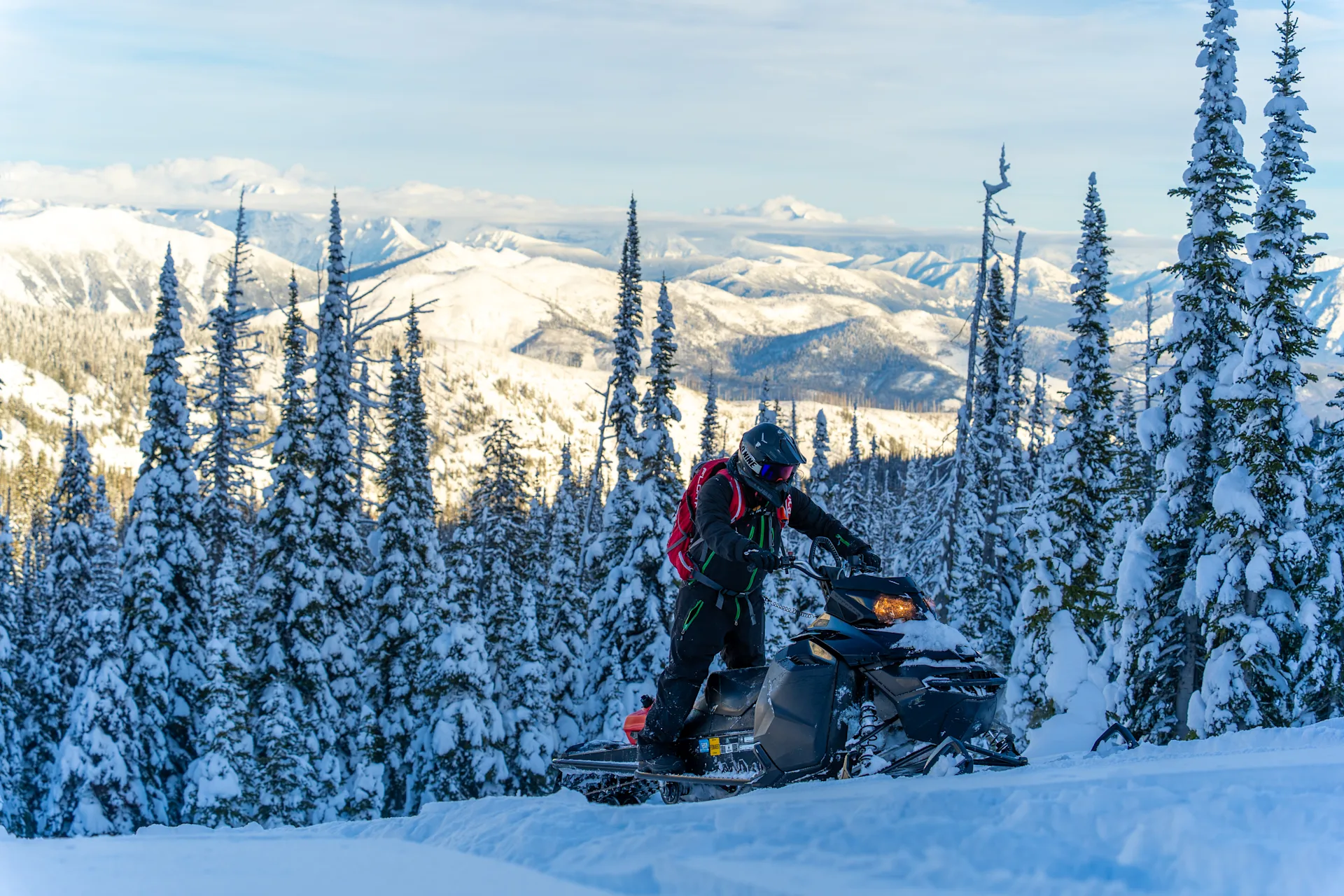 swan-mountain-snowmobiling-tour-image-2