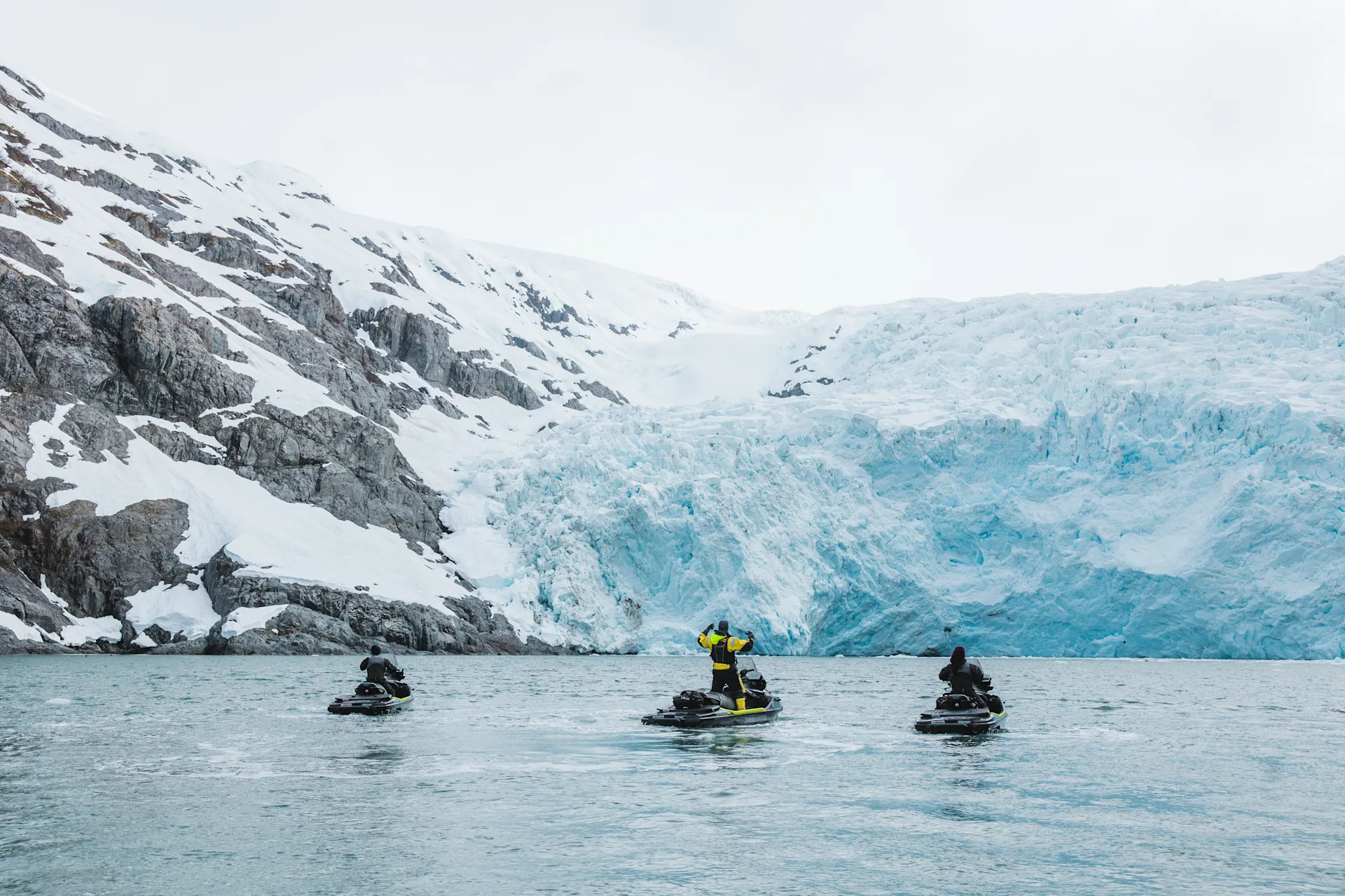 UNSO-CY24-SEA-AlaskaWildGuides-FAMILY-6251