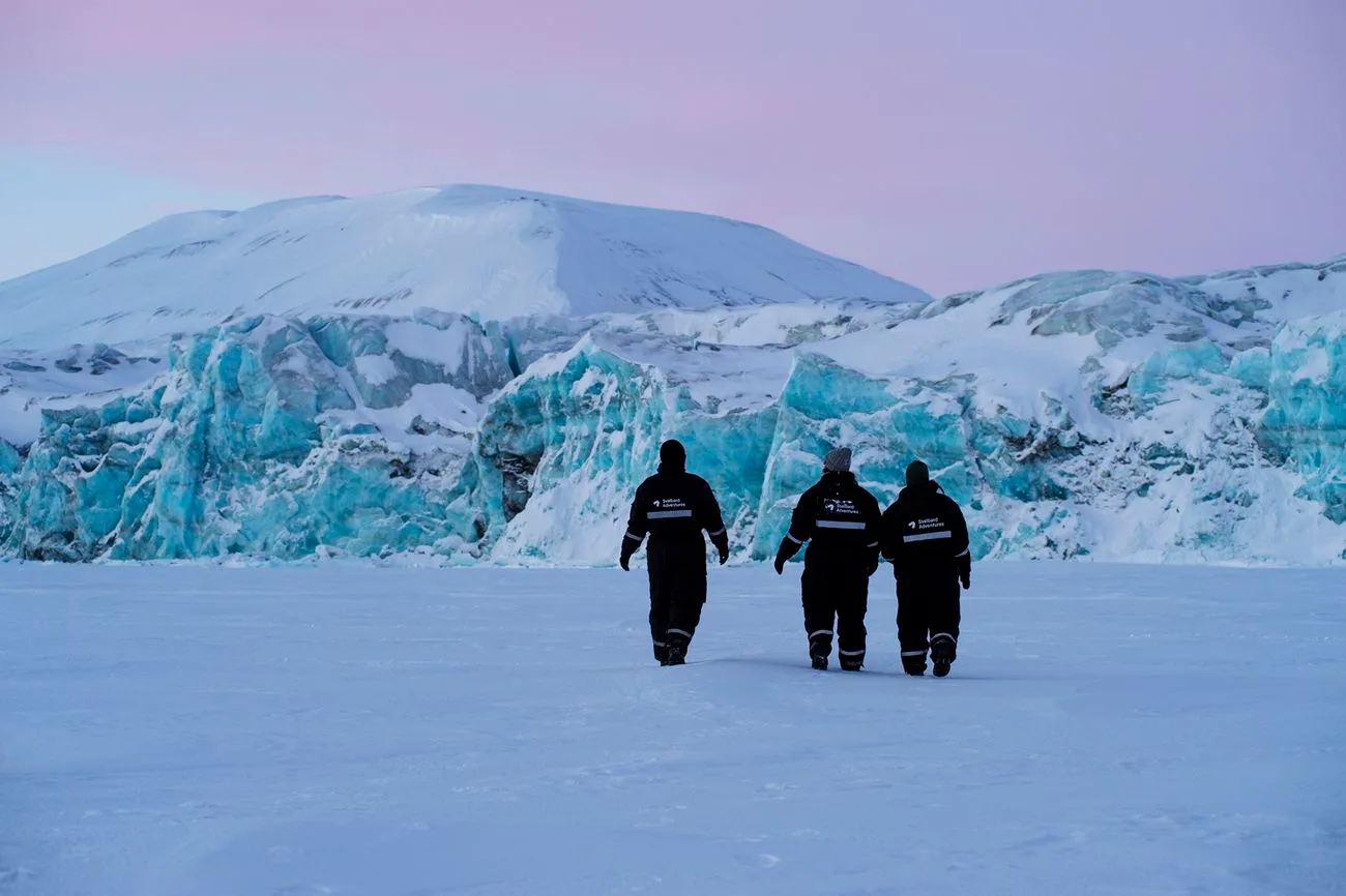 tn Winter Snowmobile-tour glacier arctic-landscape Svalbard Terje-Bjoernsen