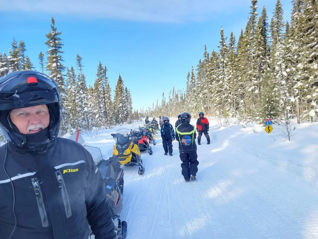 Ontario Québec Snowmobile Tours