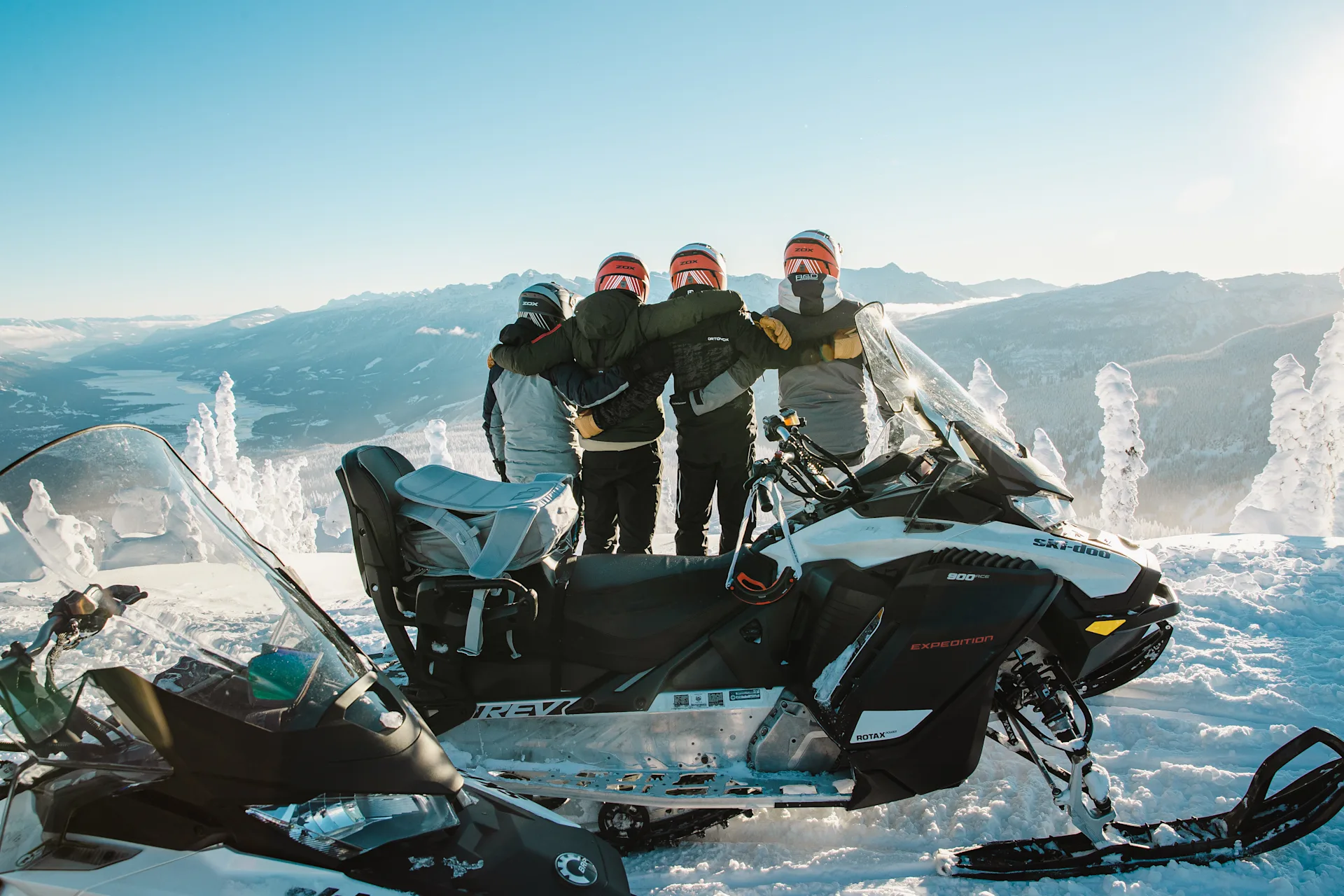 Great Canadian Tours 