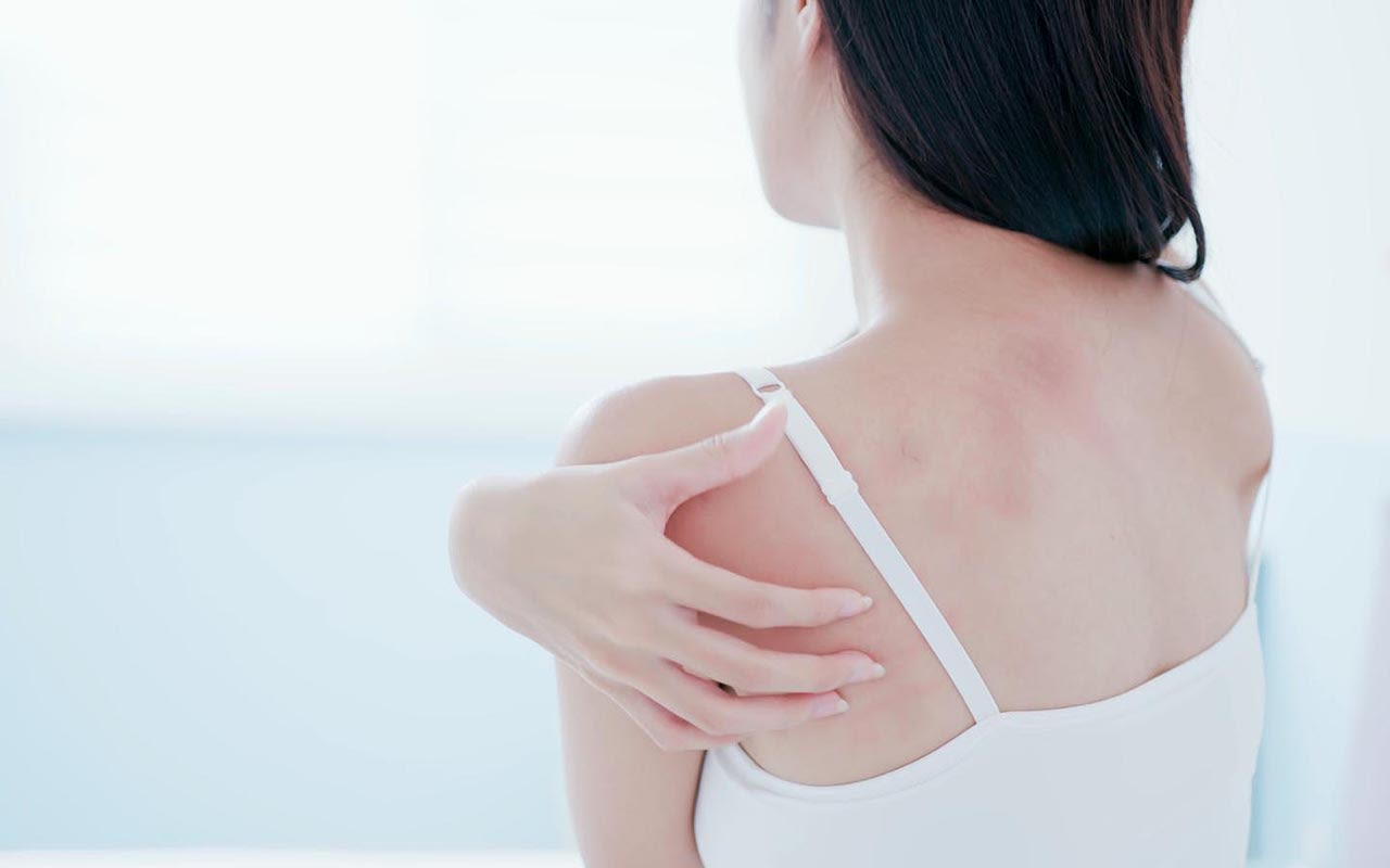 https://www.aveeno.co.th/sites/aveeno_th_2/files/phiwaehng_aedng_khan_duuaelyangaingaihphiwklabmaachumchuuen_sukhphaaphdii_2.jpg