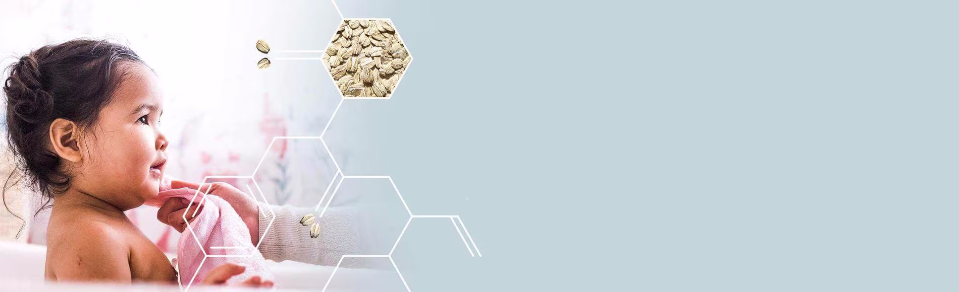 bebé com hidratante diário da aveeno para bebé