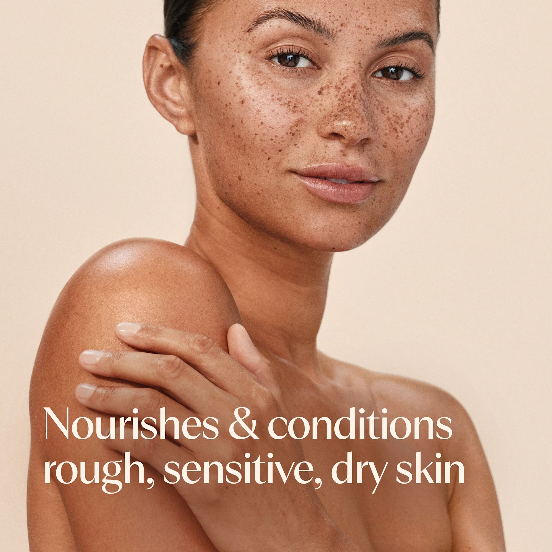  Aveeno® Daily Moisturizing Body Oil Mist Nourishes & conditions rough, sensitive, dry skin