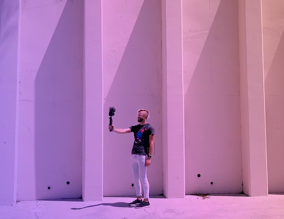 EDIT2.00 03 08 22.Still002.00 00 00 18.Still001