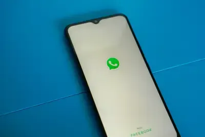 Работает ли WhatsApp в Дубае?