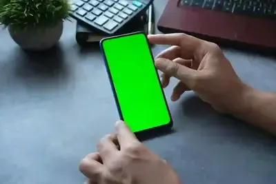 Насколько безопасны eSIM?