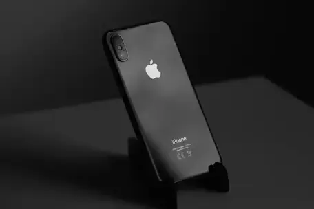 iPhone 13 eSIM