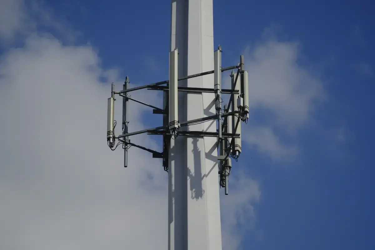 Что означает «Разрешать больше данных по сети 5G» на iPhone?