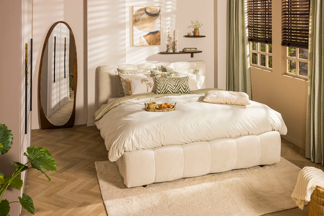 Slaapkamer met bed Maudy