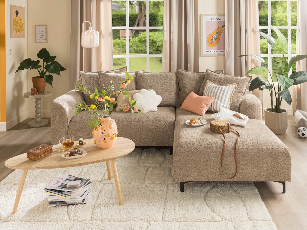 Woonkamer met bank Elsa