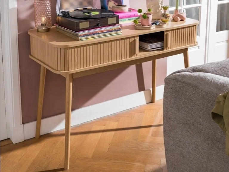 Sidetable-Peter
