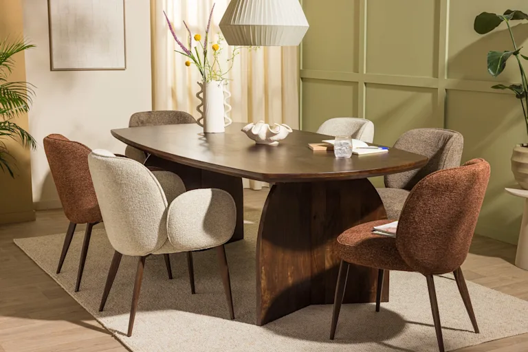 Eetkamertafel Vik met 6 stoelen