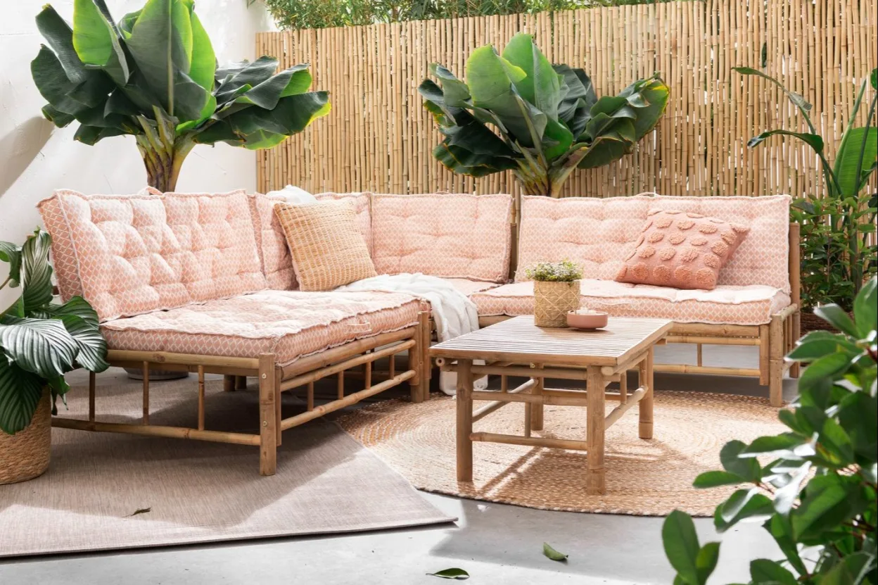 Bamboe loungeset Tarifa met roze kussens